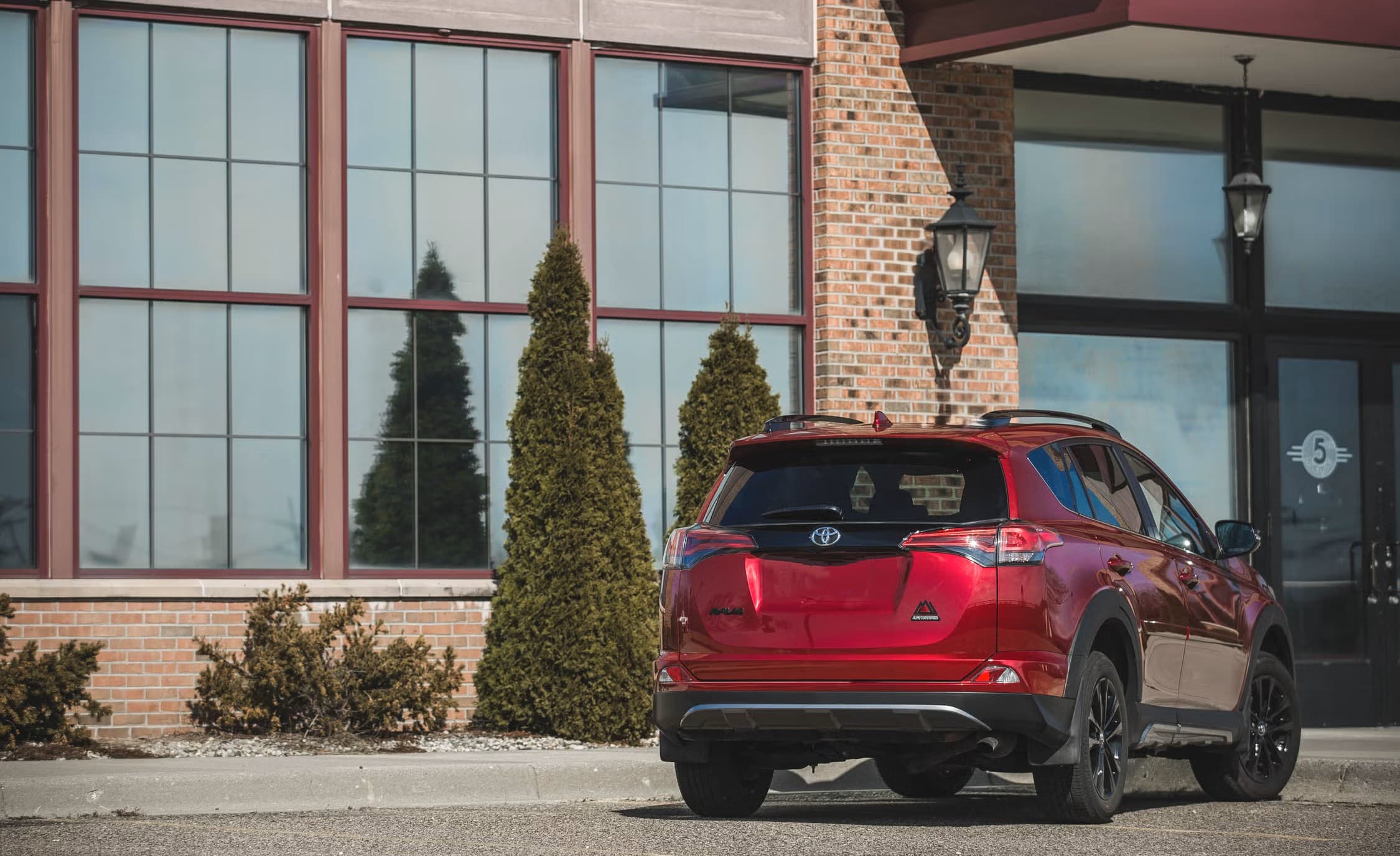 2018 Toyota RAV4 AWD Adventure