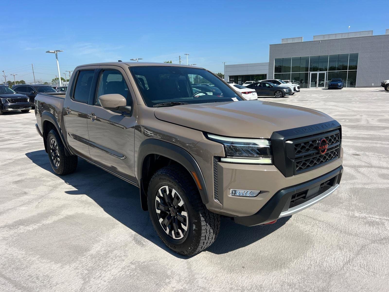 2024 Nissan Frontier PRO-4X AWD/4WD