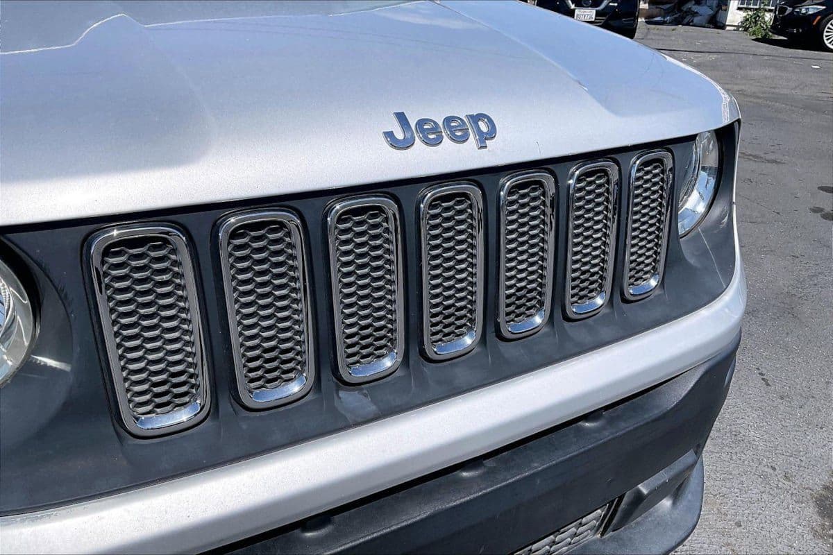 Used 2015 Jeep Renegade Latitude FWD