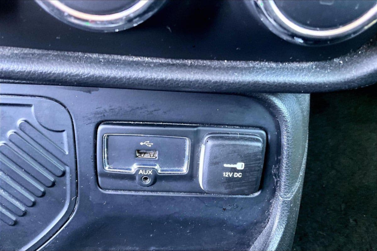 Used 2015 Jeep Renegade Latitude FWD