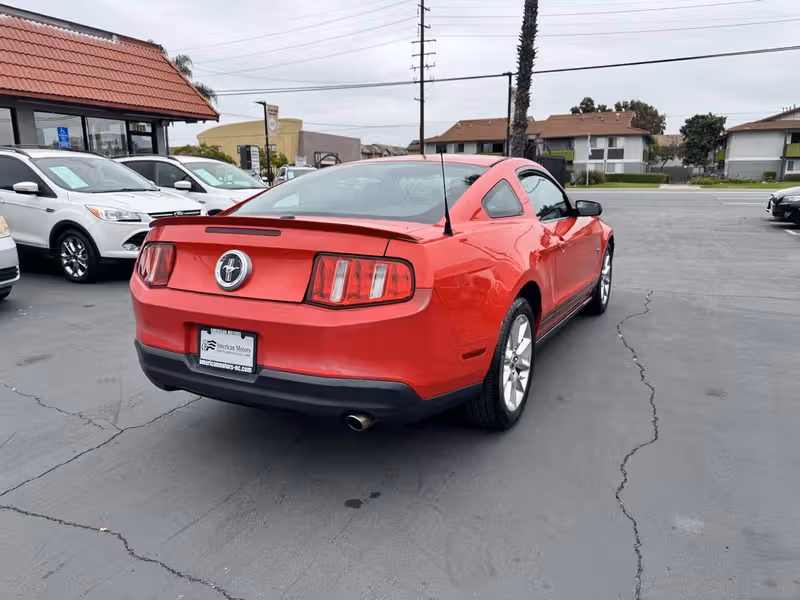 Used 2010 Ford Mustang Premium RWD