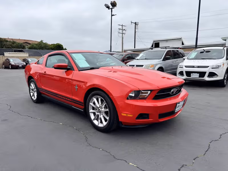 Used 2010 Ford Mustang Premium RWD