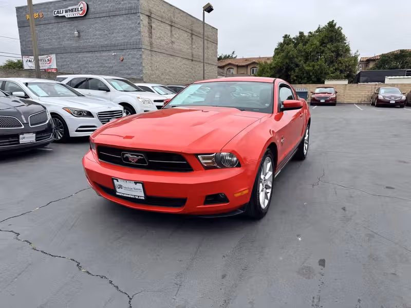 Used 2010 Ford Mustang Premium RWD