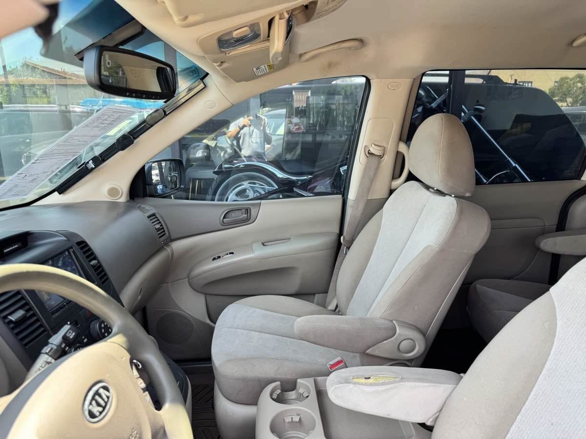 Used 2012 Kia Sedona LX w PWR Pkg FWD