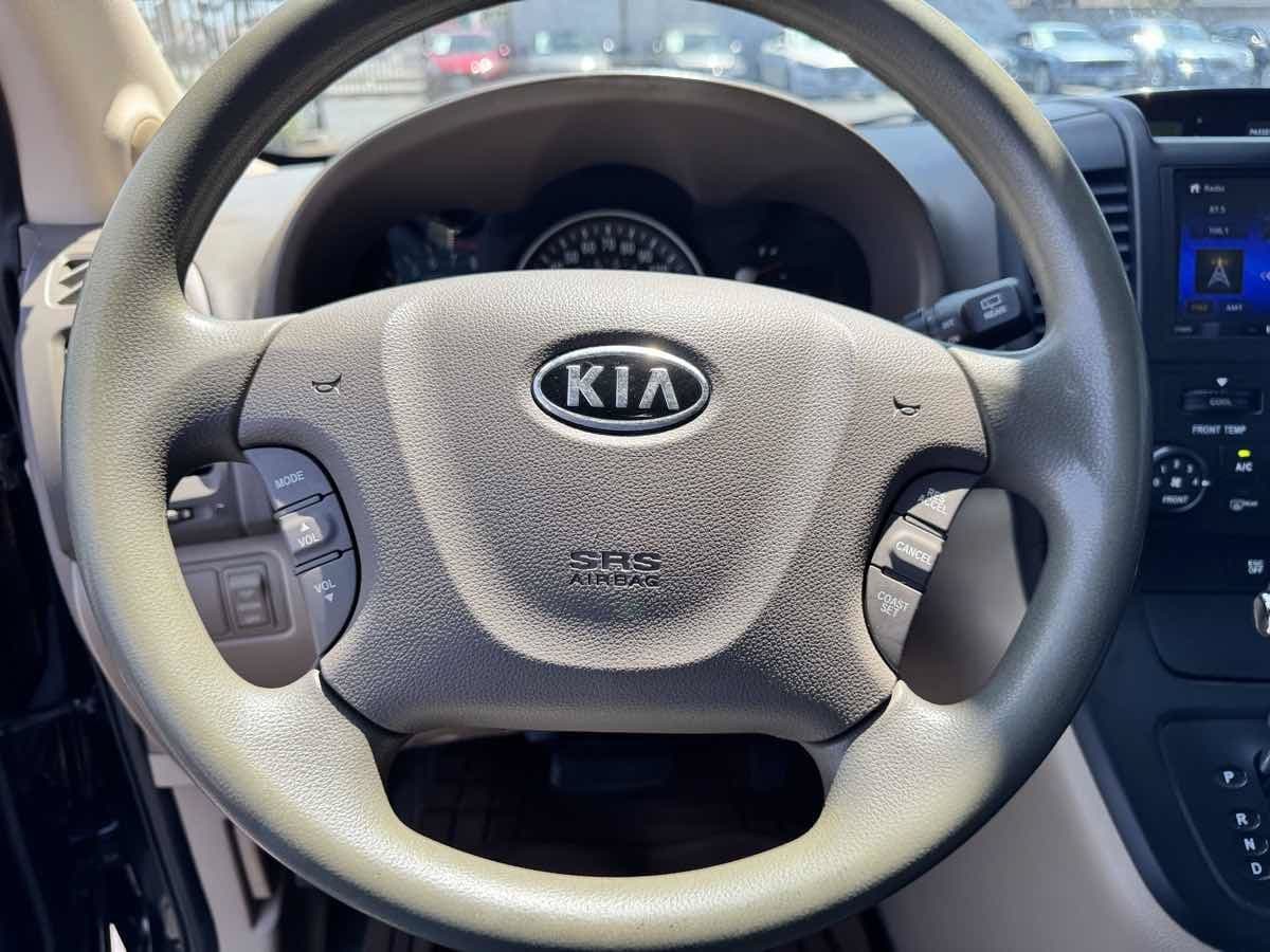 Used 2012 Kia Sedona LX w PWR Pkg FWD
