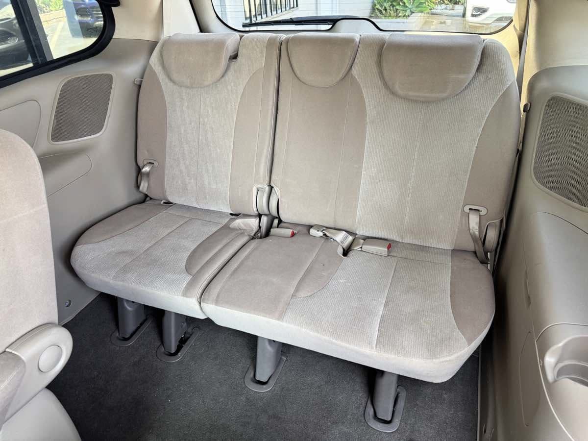 Used 2012 Kia Sedona LX w PWR Pkg FWD